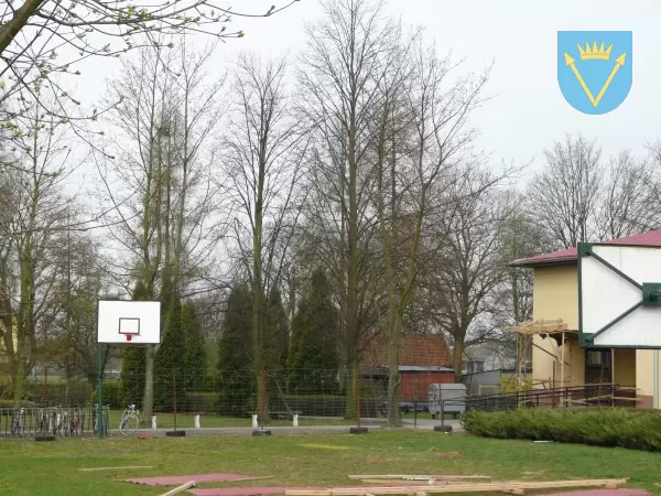 boisko do koszykówki przy szkole Lisowice